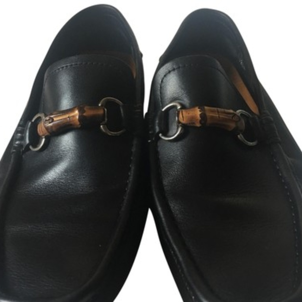 Gucci black leather moccasin with bamboo horsebit.